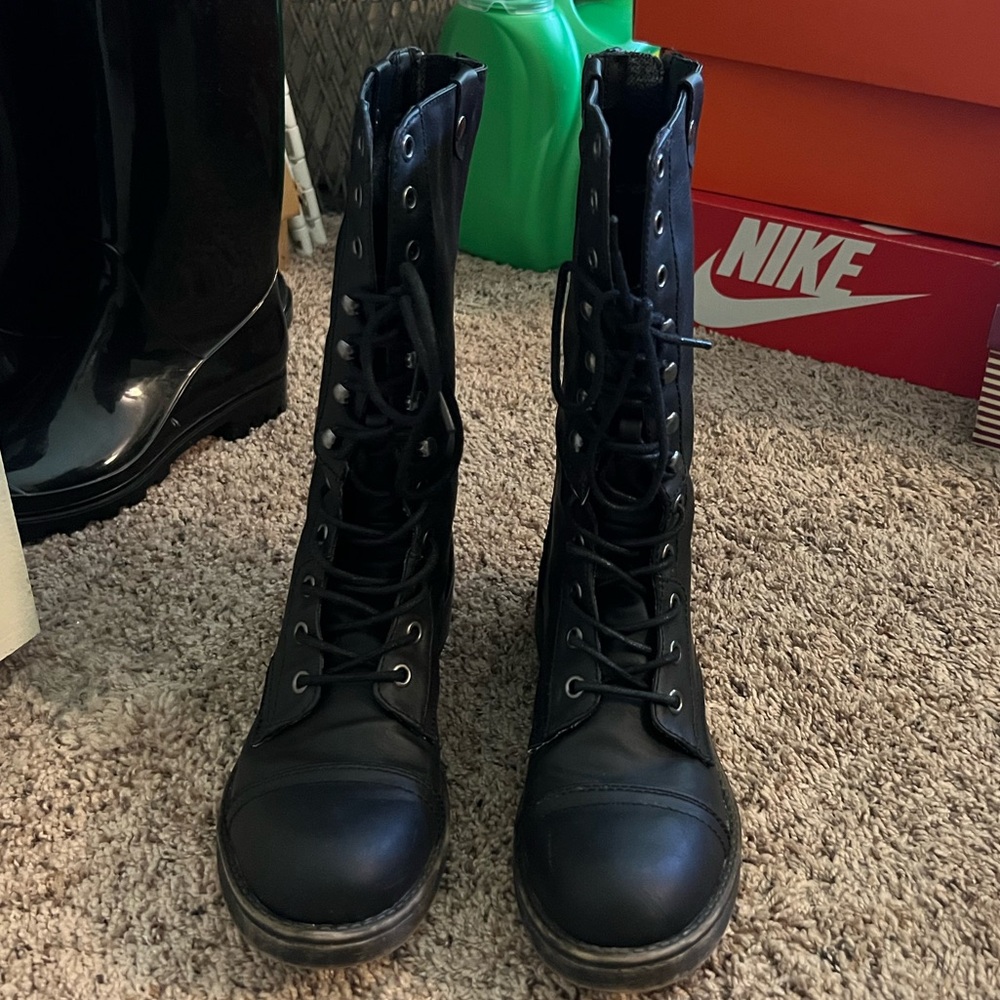 Black Lace-Up Women's Boots